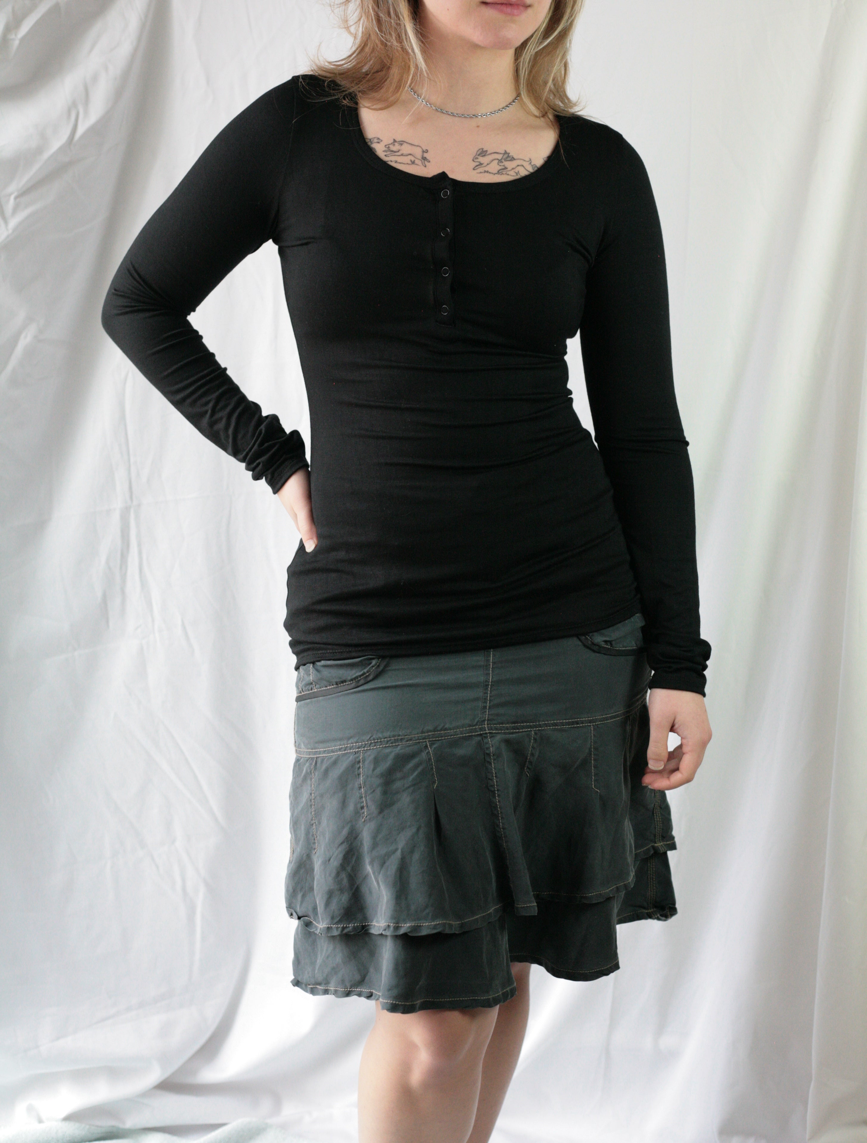 SMOOTH & SEXY LONG SLEEVE HENLEY - Black